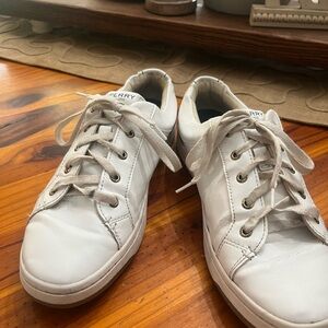 Women’s Sperry Sneakers. Size 9.5